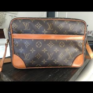 Authentic Louis Vuitton Trocadero crossbody